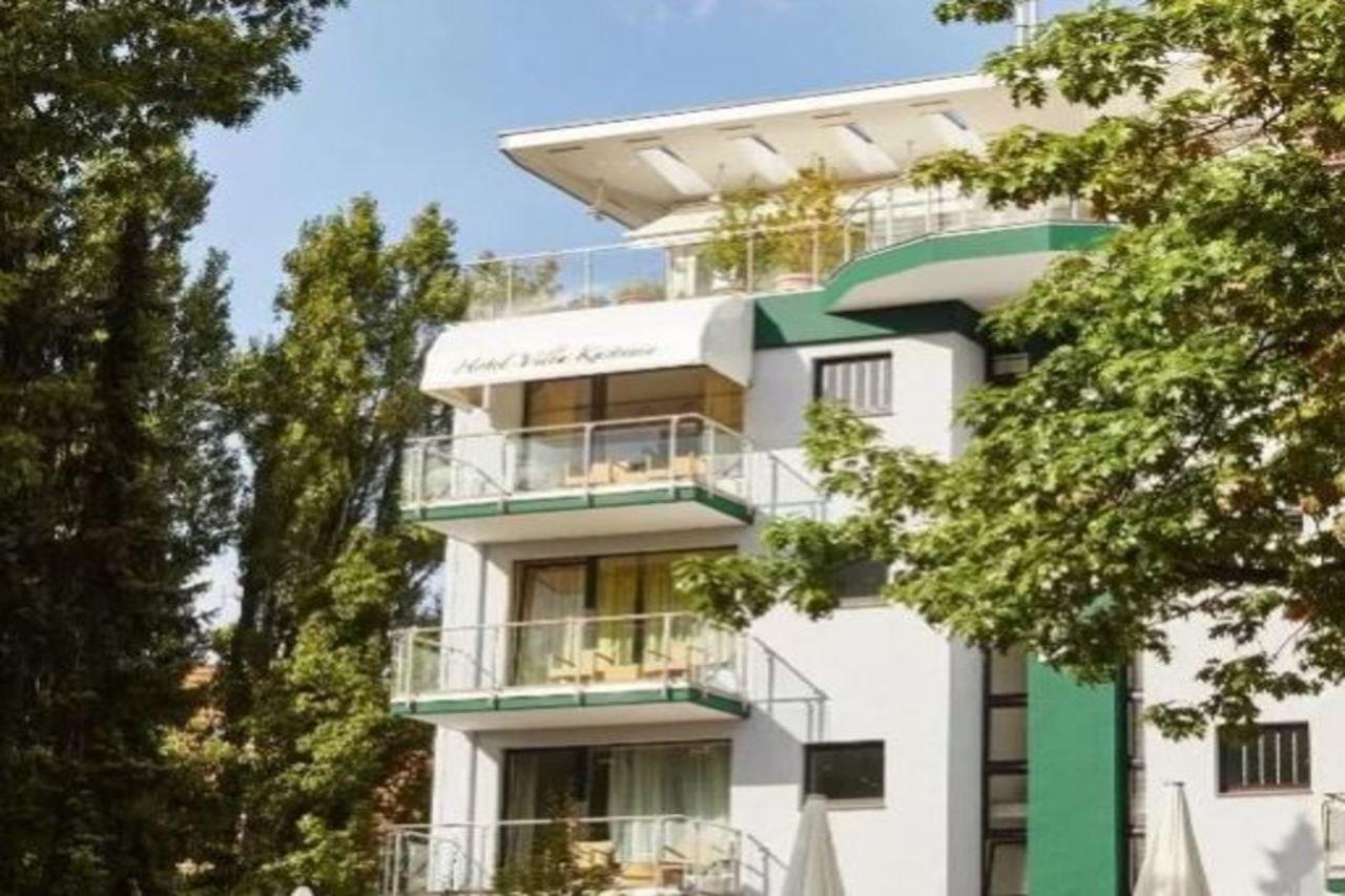 Bernstein Hotel Villa Kastania Berlin Bagian luar foto
