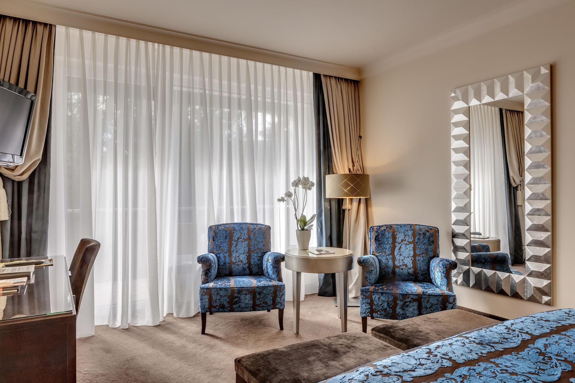 Bernstein Hotel Villa Kastania Berlin Bagian luar foto