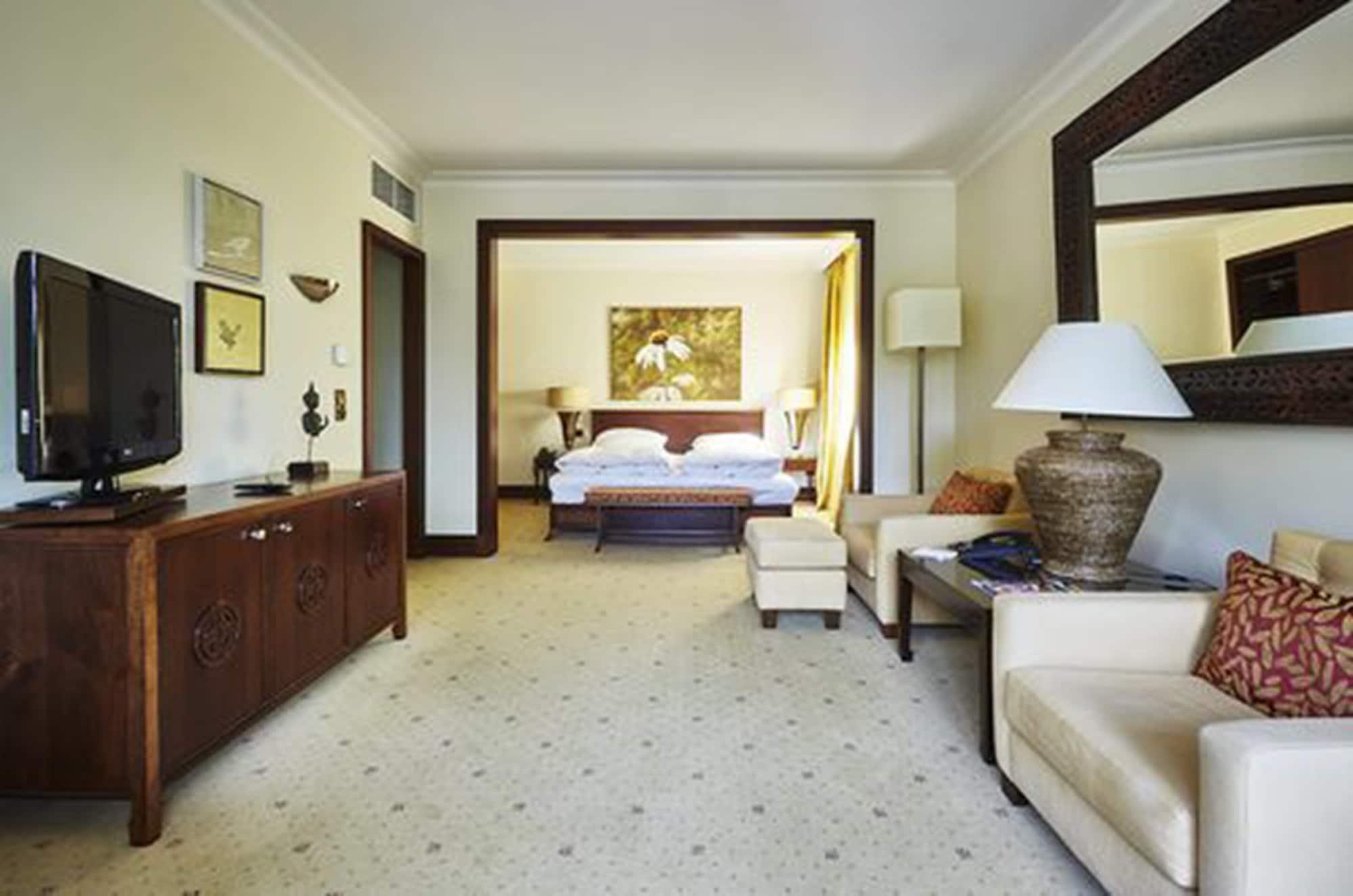 Bernstein Hotel Villa Kastania Berlin Bagian luar foto