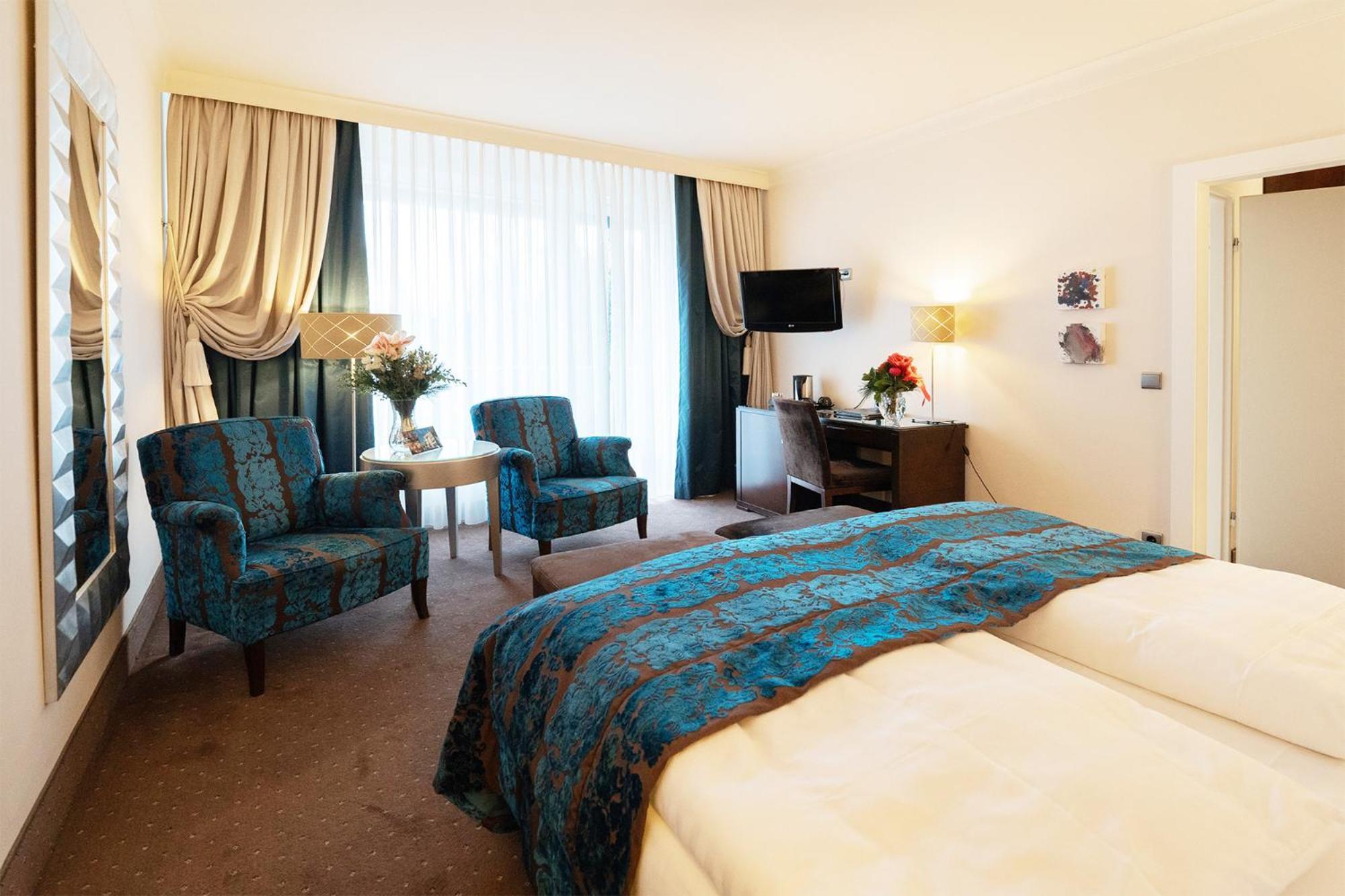 Bernstein Hotel Villa Kastania Berlin Bagian luar foto