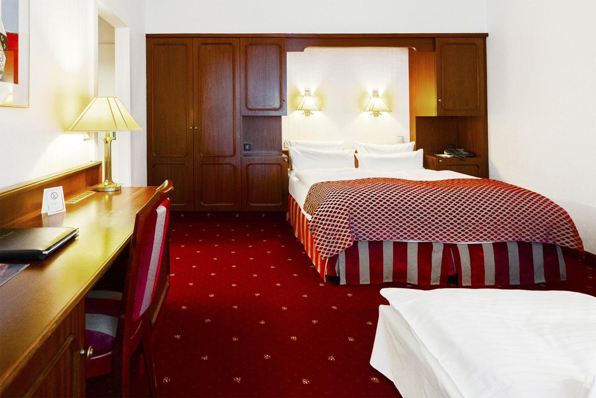 Bernstein Hotel Villa Kastania Berlin Ruang foto