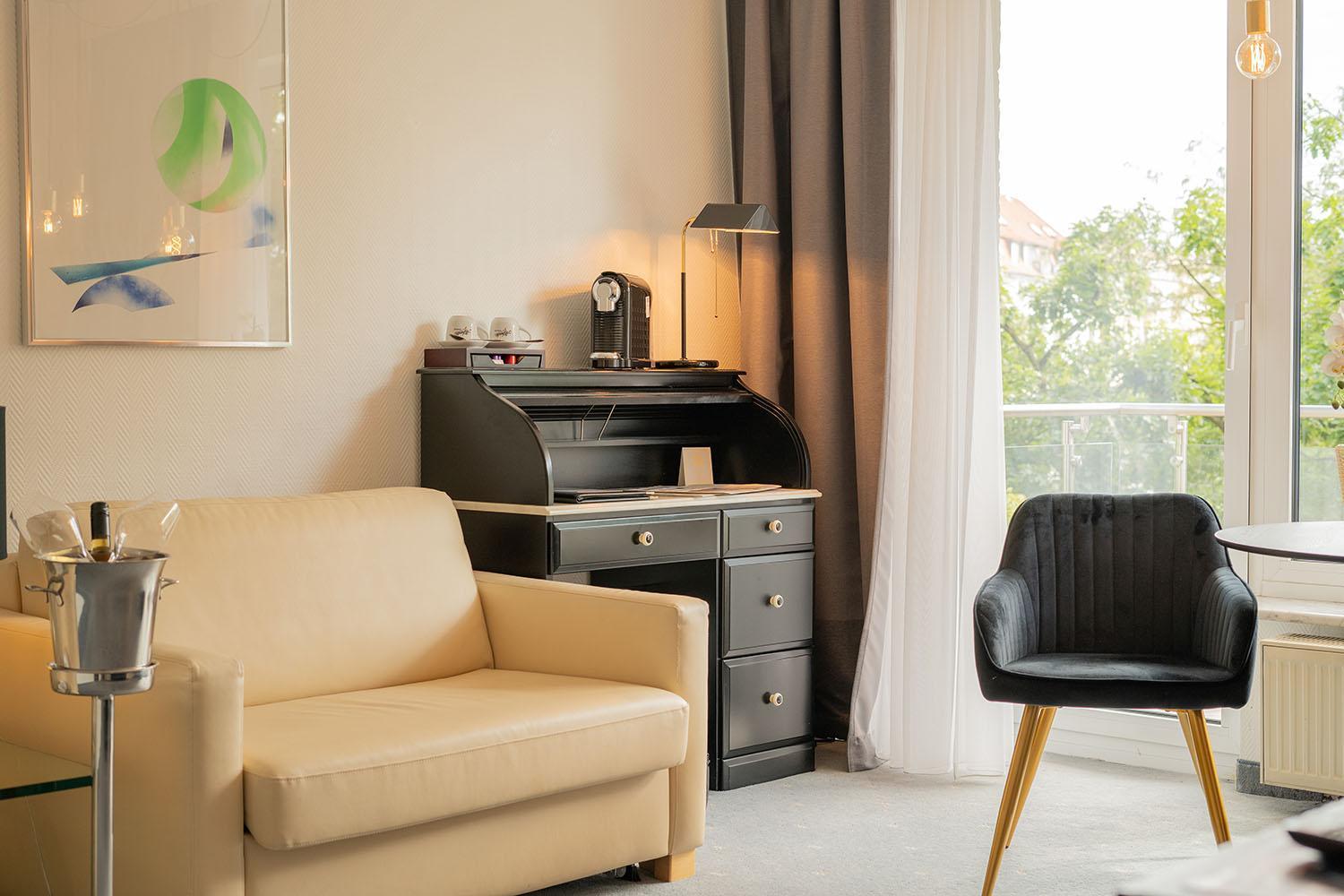 Bernstein Hotel Villa Kastania Berlin Bagian luar foto