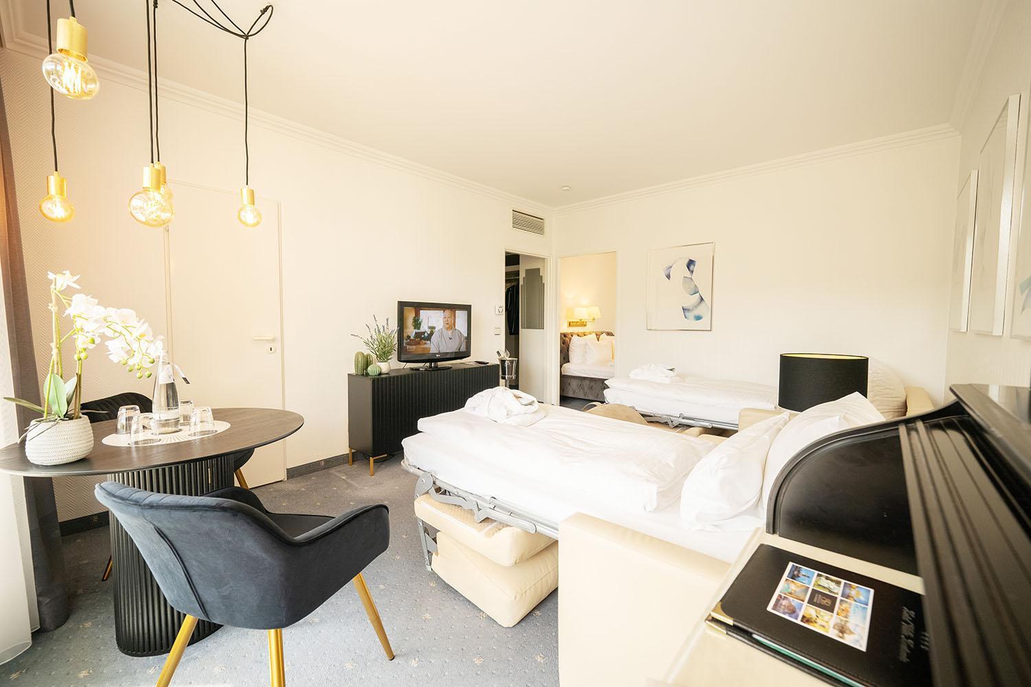 Bernstein Hotel Villa Kastania Berlin Bagian luar foto