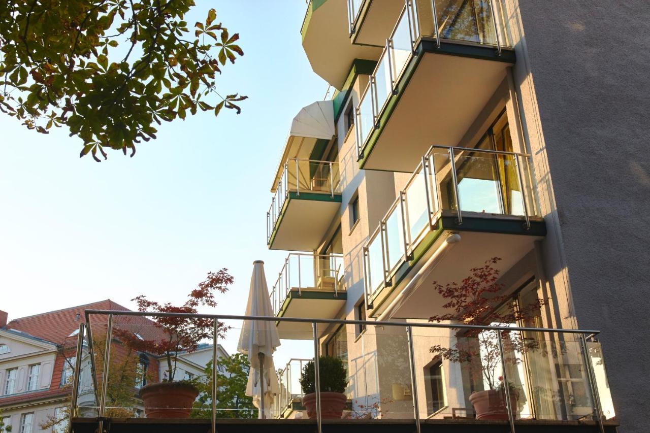 Bernstein Hotel Villa Kastania Berlin Bagian luar foto